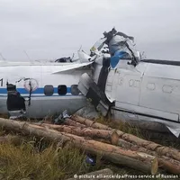 Un avion s-a prăbuşit în centrul Rusiei. 16 persoane au murit