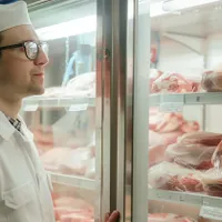 Cât timp poate fi păstrat un picior de miel în congelator? Contează temperatura la care a fost congelat - Foto; Freepik (Imagine cu rol ilustrativ)