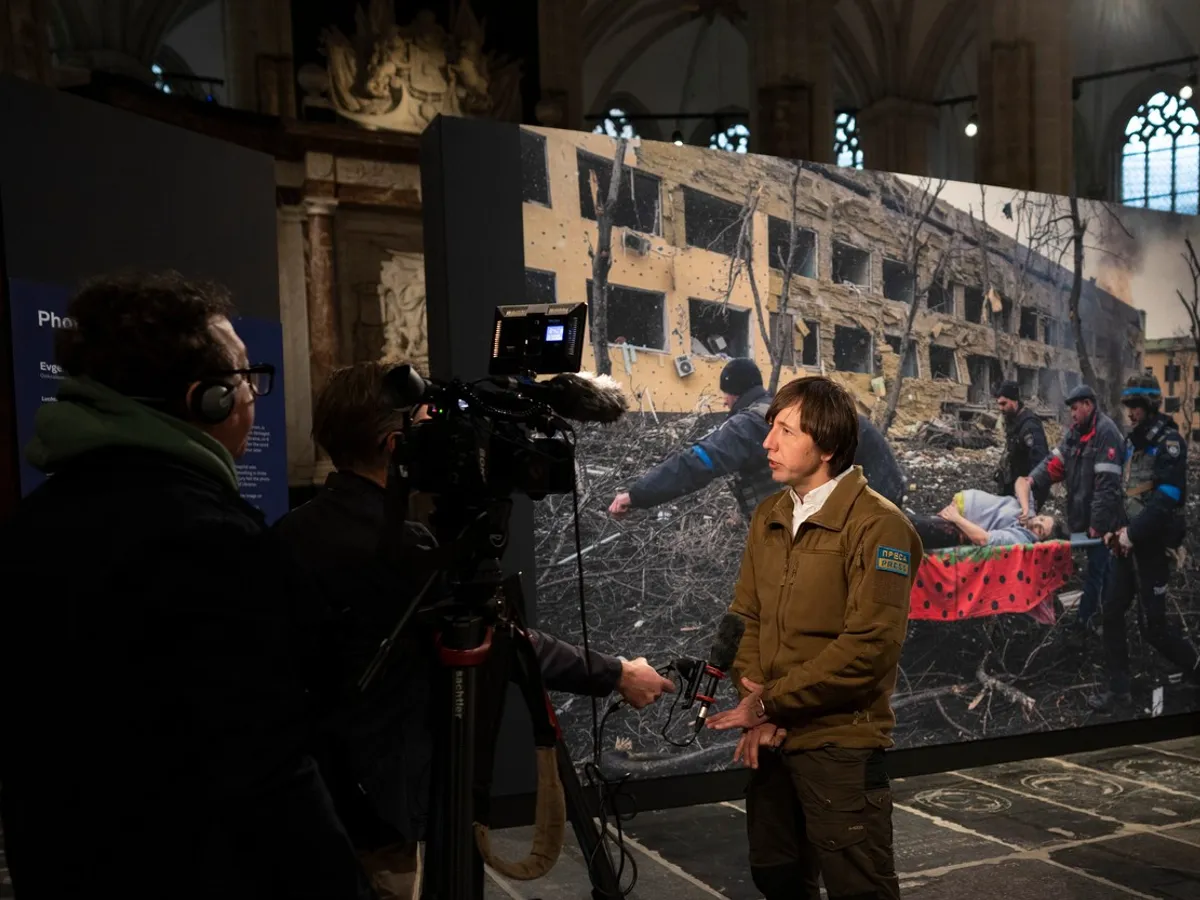Fotograful ucrainean Evgheni Maloletka vorbește despre fotografia anului 2023. - Foto: Profimedia Images