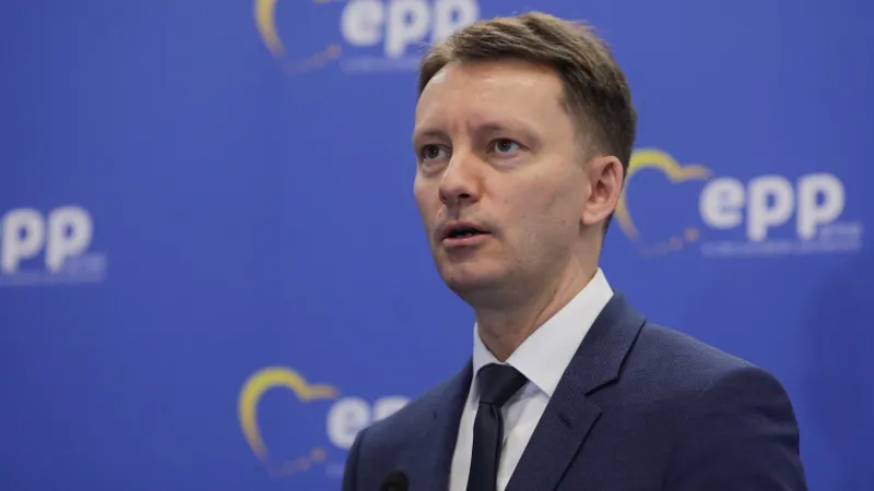 Siegfried Mureșan: „Ne batem pentru România, venim cu soluții. Suntem pregătiți să oferim soluții” - Foto: INQUAM Photos/ George Călin