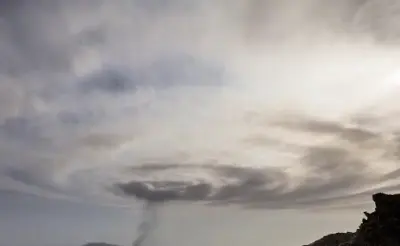 Fenomen bizar după erupția vulcanului din La Palma. Pe cer au apărut nori circulari/FOTO: Twitter/AEMET_Izaña