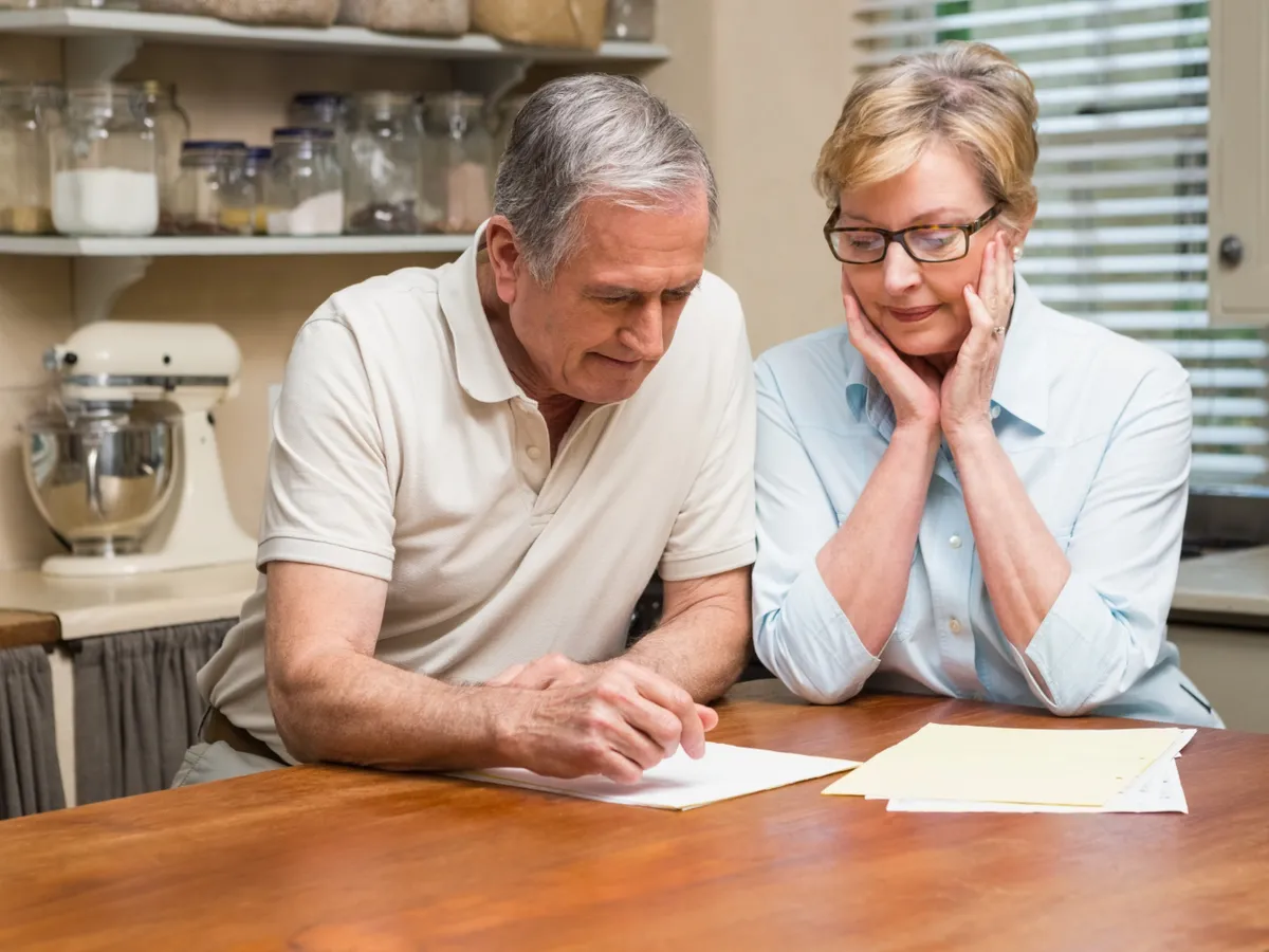 Pensionari supărați la pensie - Foto: Freepik