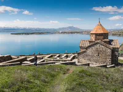 Lacul Sevan din Armenia, poluat cu ape uzate netratate Foto: profimediaimages.ro