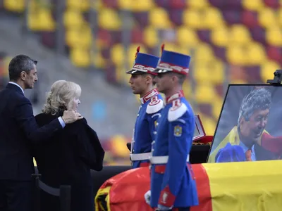 Răzvan Lucescu la funeraliile lui Mircea Lucescu - Foto: Profimedia images