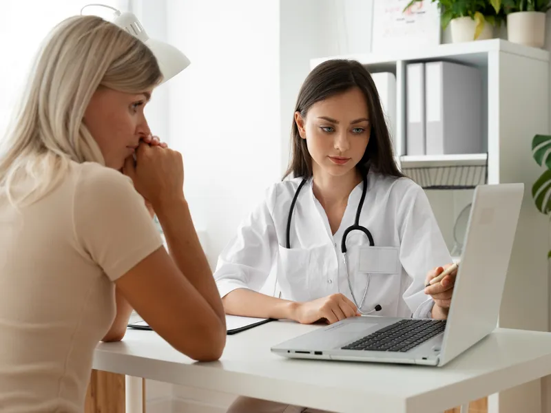 Foto: Medicii de familie vor putea fi validați prin SMS Sursa: Freepik