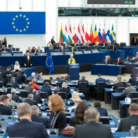 Viață de nabab în Parlamentul European: Salariu: 90.000 €, deconturi: 67.000 €, diurnă :350€/zi - Foto: Facebook / EU