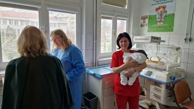 Înduioșător deznodământ. Bebelușul aruncat în toaletă după naștere a fost externat. Ce urmează acum? - FOTO: Spitalul Municipal de Urgenţă Paşcani(imagine cu rol ilustrativ)