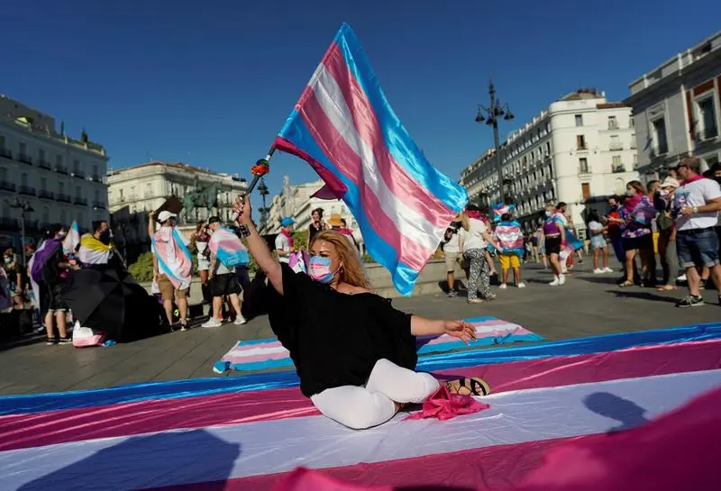 Spania permite persoanelor transgender să-şi schimbe genul de la 16 ani și, chiar, de la 14 ani. / Foto: reuters.com