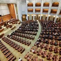 Drepturile acordate foştilor preşedinţi ai României, retrase dacă au avut legături cu Securitatea. / Foto: stirileprotv.ro