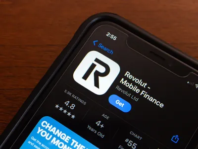 Revolut - Foto: Profimedia Images - Imagine cu rol ilustrativ