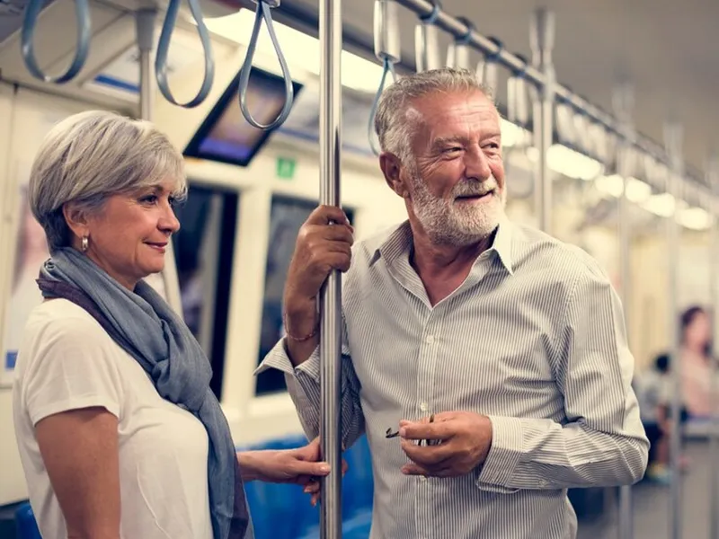 Când se dau cupoanele de transport pentru pensionari? Anul 2024 vine cu schimbări Foto: Freepik (fotografie cu caracter ilsutrativ)