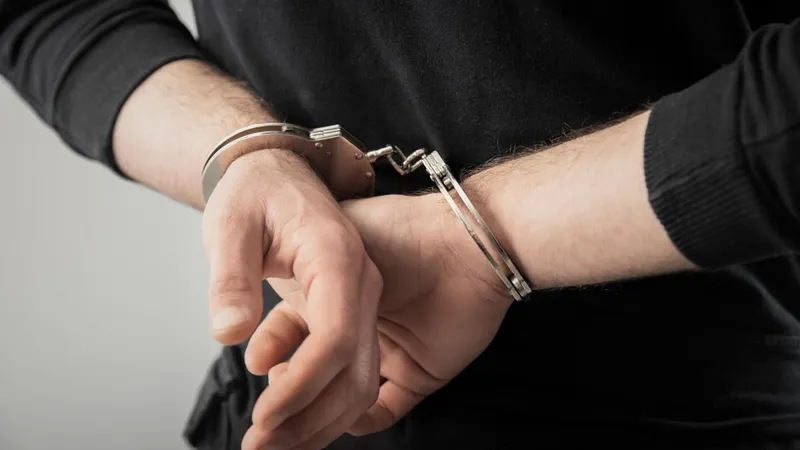 Cum a ajuns un tânăr de 22 de ani să aibă dosar penal pentru că a mers la pescuit. Ce a făcut? - Foto: Istock / imagine cu rol ilustrativ