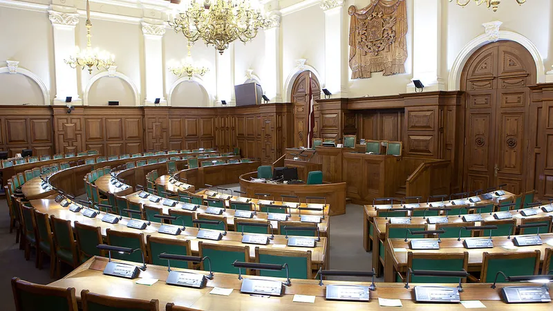 Deputaţii nevaccinaţi anti-COVID din Letonia nu mai au voie să voteze și să participe la ședințe. / Foto: wikimedia.org