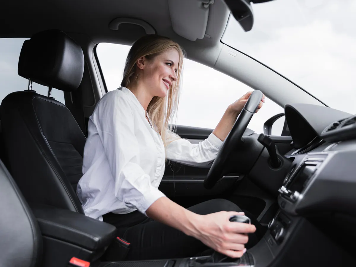 Cum poți să reduci consumul de benzină al mașinii cu până la 25%? Încerci trucurile experților