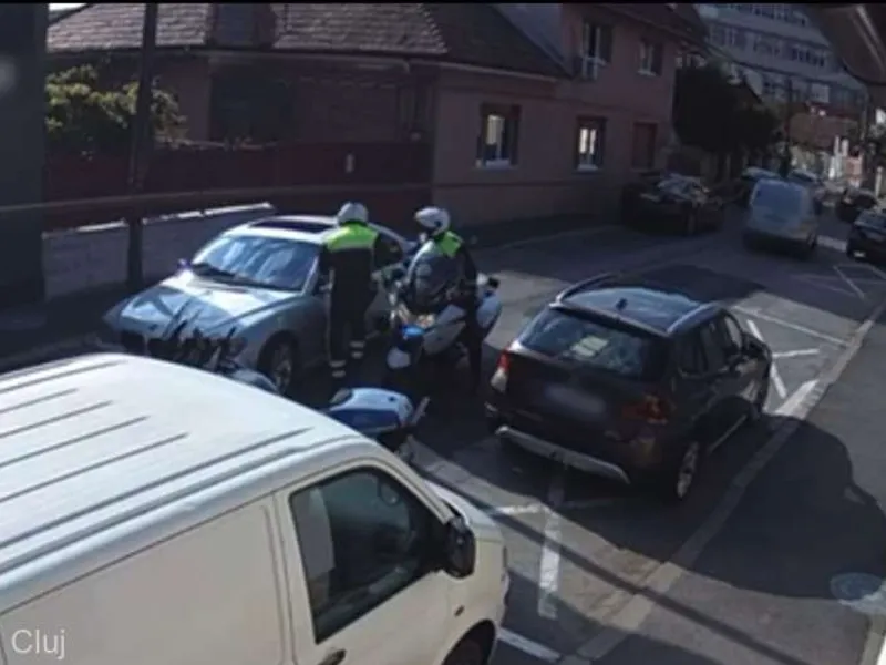 Șofer băut şi cu permisul anulat, prins de polițiști în Cluj după o urmărire cu motocicletele. / Foto: IPJ Cluj