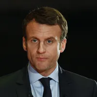 Președintele Franței îndeamnă la un dialog „exigent” cu Putin. / Foto: theconversation.com