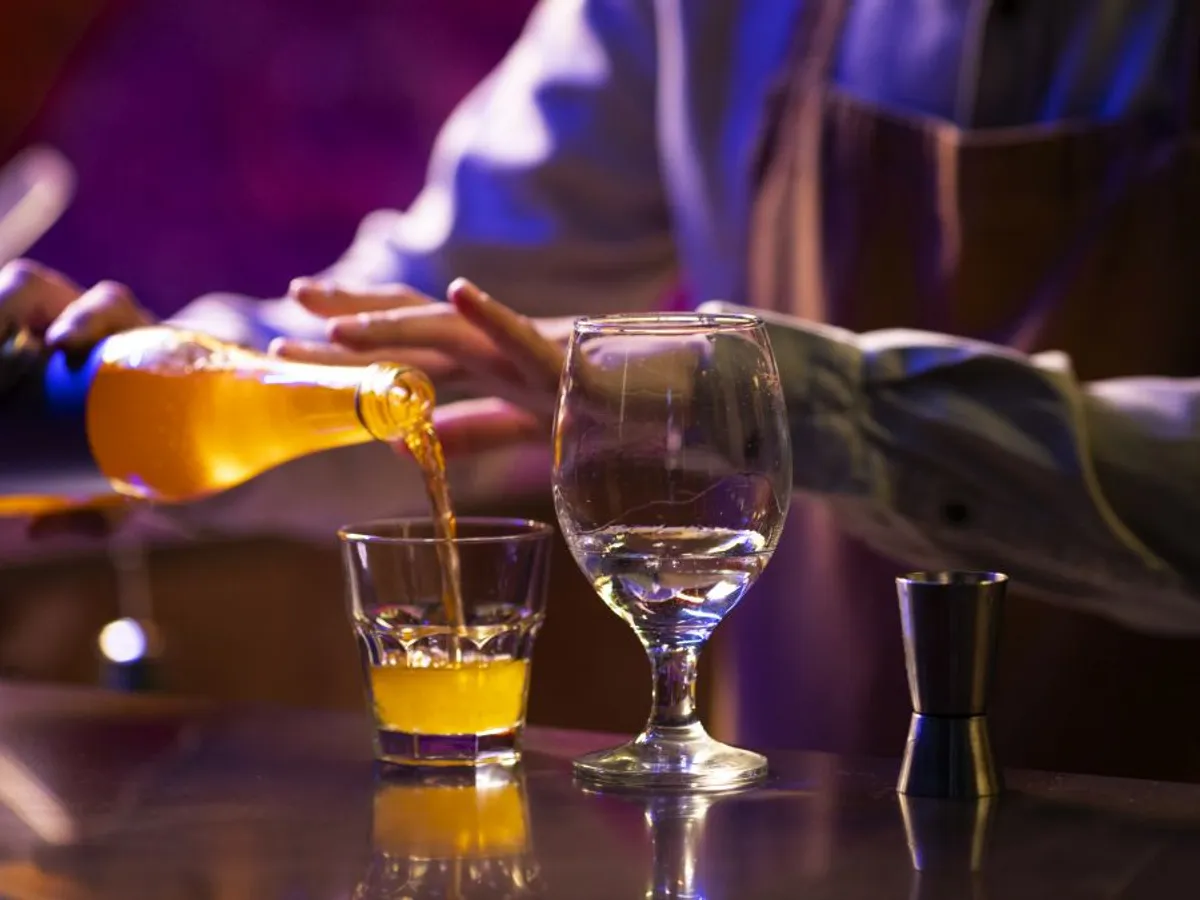 Zece dependenți de alcool ajung zilnic la Socola - Foto: Freepik/CC0