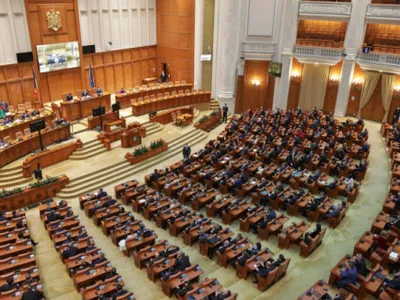 Sondaj INSCOP: PNL depășește PSD în intențiile de vot pentru alegeri parlamentare. Ce procente au AUR și USR