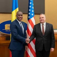 SUA au propus acordarea de sprijin tehnic pentru includerea României în programul Visa Waiver - Foto: Facebook/ Guvernul României