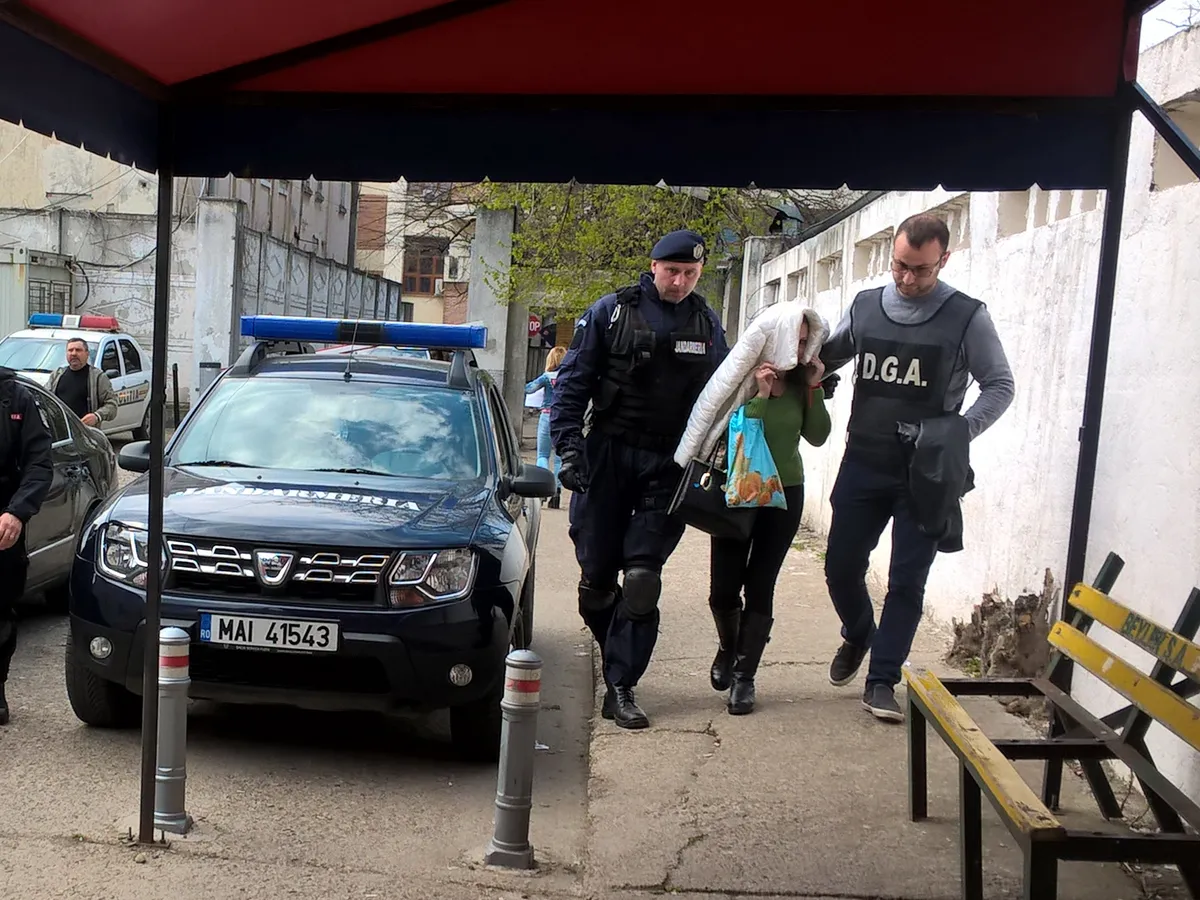 Poliţiştii au depistat, în ultimele 24 de ore, 15 persoane urmărite naţional sau internaţional  - Foto: INQUAM PHOTOS / Ovidiu Iordachi