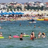 Sezonul estival 2024 începe cu o nouă taxă pentru turiști și antreprenori. Cât vei plăti pe litoral? - Foto: Facebook/ Eforie Online