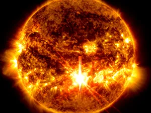 Imagini unice! Cea mai mare erupţie solară din ultimii ani, filmată de un satelit NASA - Foto: Profimedia Images - Imagine cu rol ilustrativ