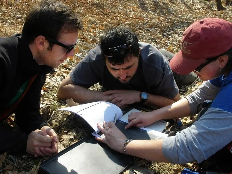 Echipă de arheologi la lucru/FOTO: University of Arkansas