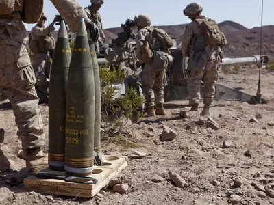 Muniții - FOTO U.S. Marine Corps photo by Lance Cpl. Sean Searfus, 1st Marine Division/ Released