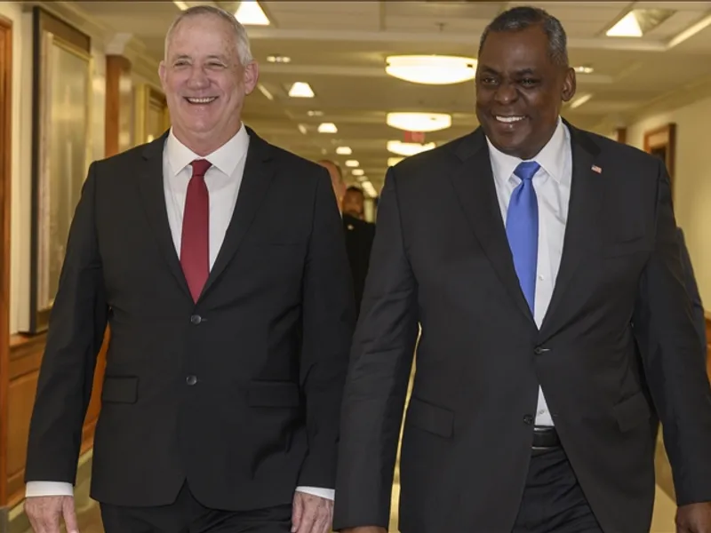 Ministrul israelian al Apărării, Benny Gantz (st), și secretarul Apărării american Lloyd Austin /Foto: aa.com.tr