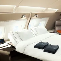 Un nou nivel de răsfăț în aer: apartamentul First-Class, cu pat dublu, pentru cupluri. / Foto: Singapore Airlines