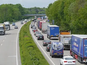 Trafic de coșmar de Valea Prahovei pe ambele sensuri. Coloane de peste 7 km de mașini - FOTO: Profimedia