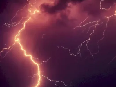 METEO Cod galben de furtuni în mai multe județe din țară. Restul țării, caniculă extremă - Foto: Arhiva