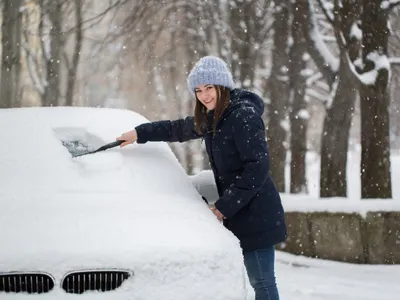 Mașină înghetață iarna - Foto: Freepik (imagine cu rol ilustrativ)