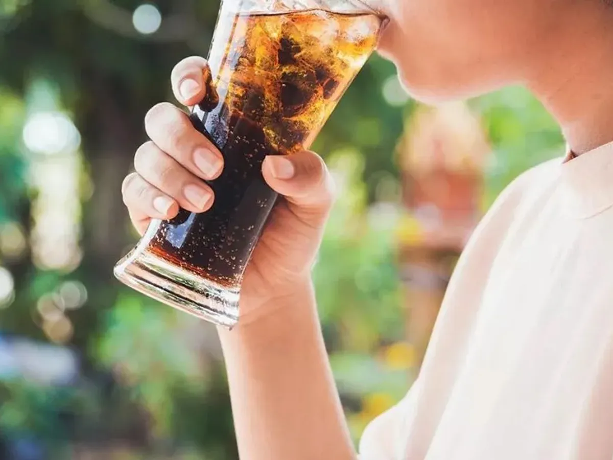 Ce se întâmplă în corp atunci când bei Coca-Cola? Beneficiile neștiute ale „apei cu întuneric” - Foto: Profimedia Images (imagine cu rol ilustrativ)