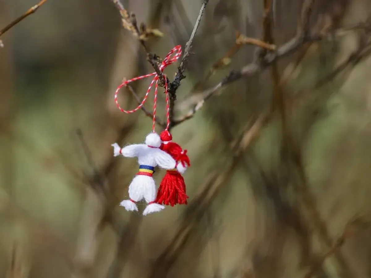 Martie, luna dedicată zeului războiului Mars: Semnificația mărțișorului, tradiții și obiceiuri