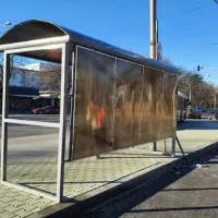 Un oraş din România are staţii de autobuz cu panouri solare - Foto: observatorulph.ro
