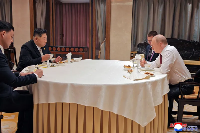 După summitul cu Putin, oamenii lui Kim Jong Un au șters amprentele liderului nord-coreean