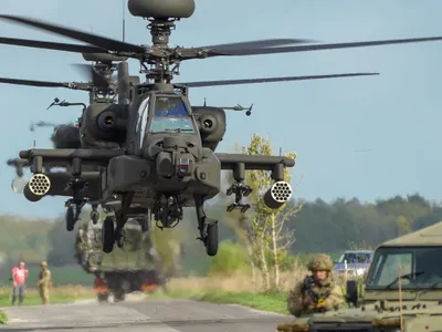 Polonia, centru de asistență pentru elicopterele Apache. AH-64E, pregătite de luptă pe Flancul estic NATO - Foto: Profimedia Images (imagine cu  rol ilustrativ)