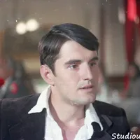 Dinu Manolache, actorul care și-a presimțit moartea, se stinge la 43 ani. Căsătorit cu Rodica Negrea - Foto: facebook / Studiourile Buftea