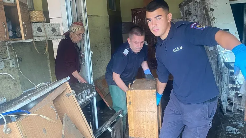 Voucher de 15.000 lei acordat gospodăriior afectate de inundații, pentru cumpărare de electrocasnice - FOTO: Facebook ISU Galati(imagine cu rol ilustrativ)