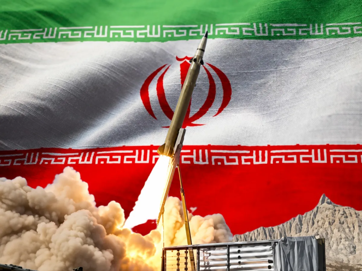 Premieră militară în războiul din Golf: Iranul a lansat o rachetă electro-optică spre nave SUA din Ormuz