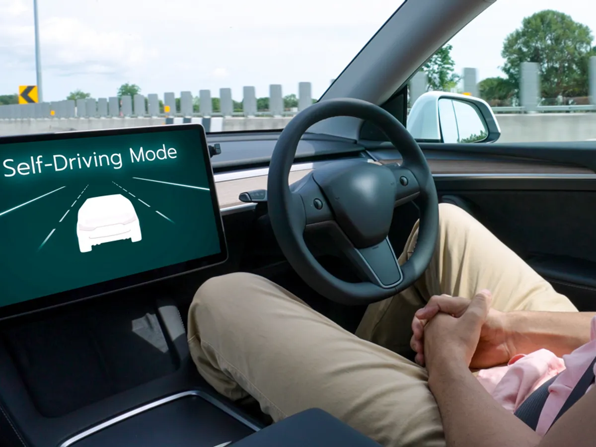 Mașină cu sistem avansat de conducere autonomă - Foto: magnific.com (Imagine cu rol ilustrativ)