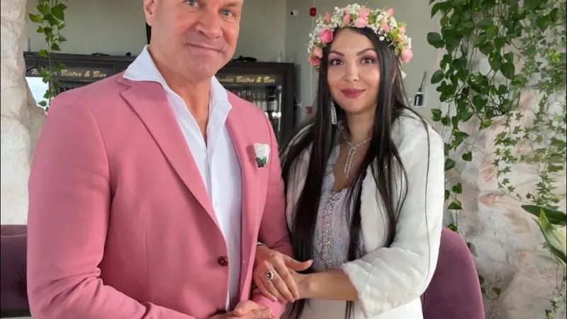 Alin Oprea și soția - Foto: Facebook / Alin Oprea