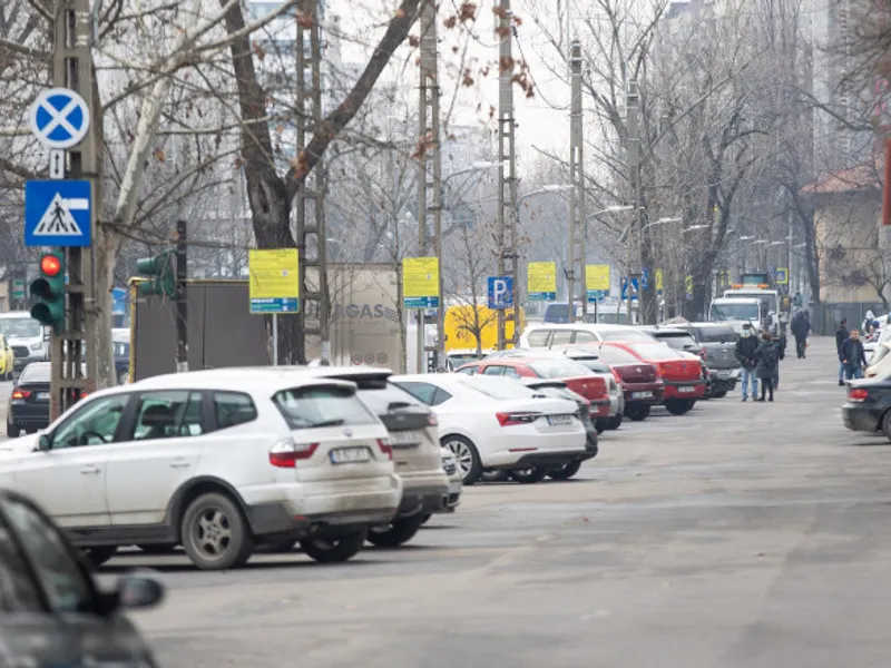 Locuri de parcare în București. Foto: Inquam Photos / Bogdan-Ioan Buda