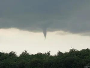 Mini-tornadă în Balotești și Buftea/Foto: FB