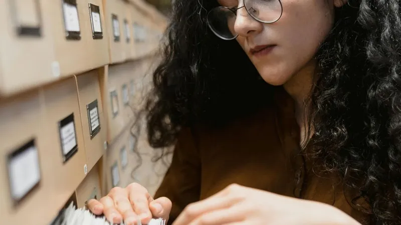 Reges Online - noua bancă de date cu toate contractele de muncă din România - Foto: Pexels/Tima Miroshnichenko