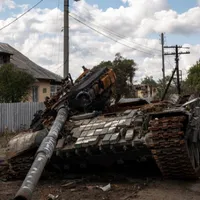Momentul în care un soldat ucrainean trage cu un lansator de rachete - Foto: Twitter