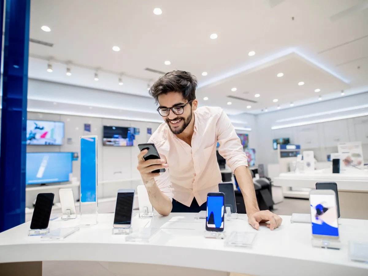 Ce smartphone ieftin și bun găsești pe piață. Prețurile pornesc de la 600 lei - Foto: Freepik (Imagine cu rol ilustrativ)