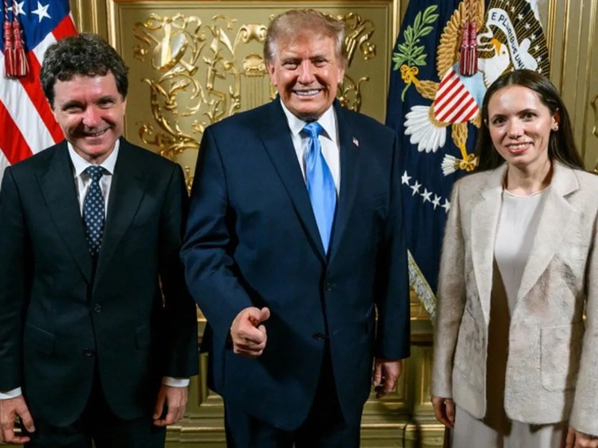 Poză cu Nicuşor Dan, Mirabela Grădinaru şi Donald Trump - Foto: Foto: x.com/NicusorDanRO