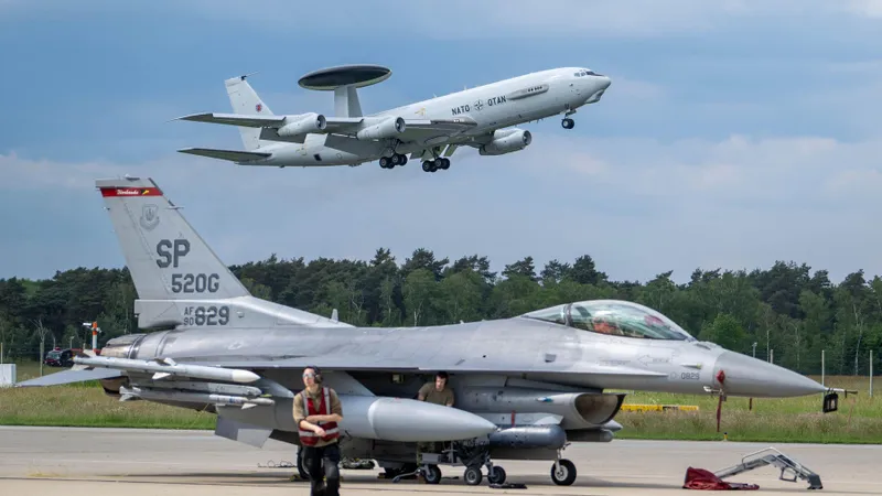 SUA trimit militari în Ucraina ca să țină avioanele F-16 în viață. „Nu le putem repara în România” - Foto: Profimedia Images
